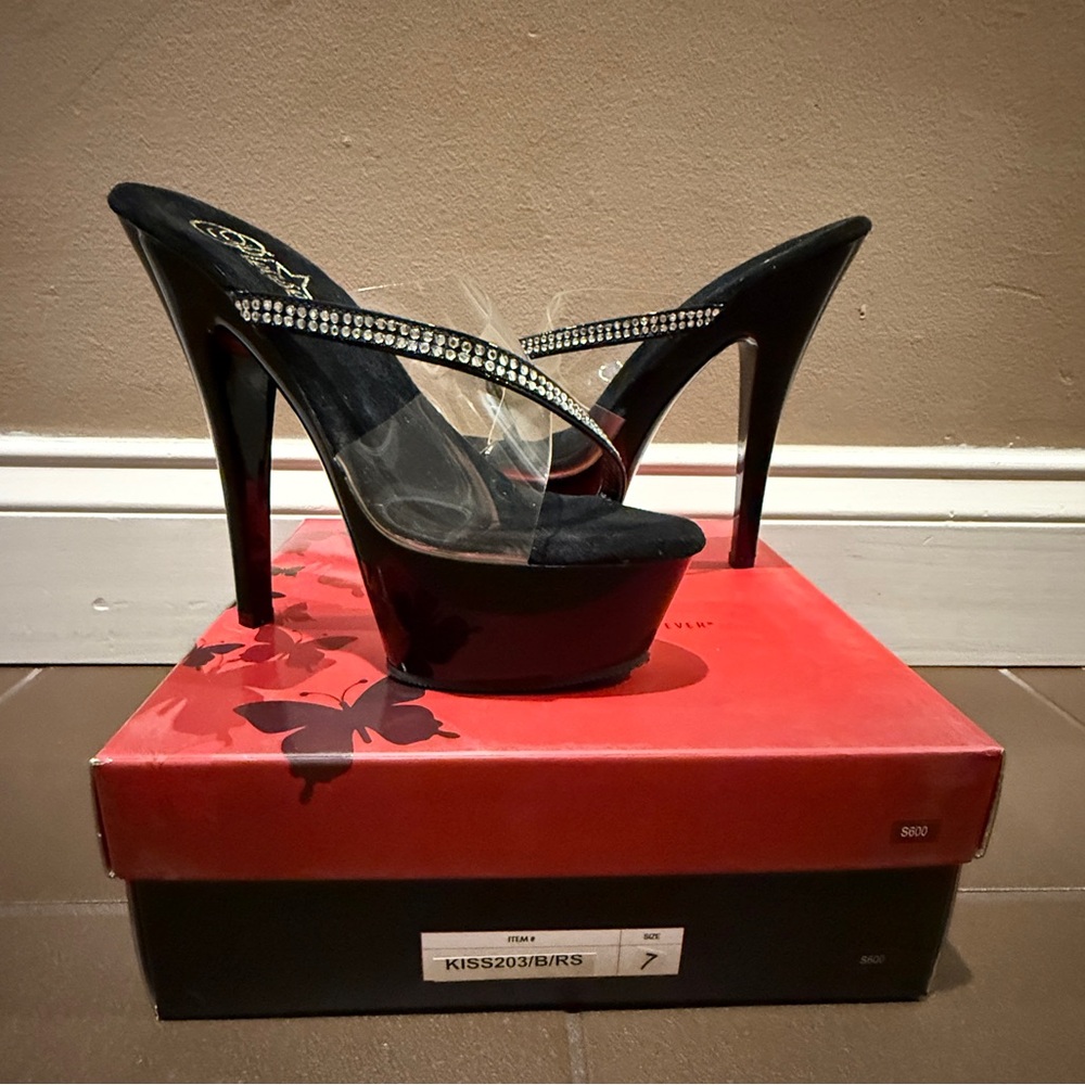NEW Women’s Pleaser Size 7 Black Heels